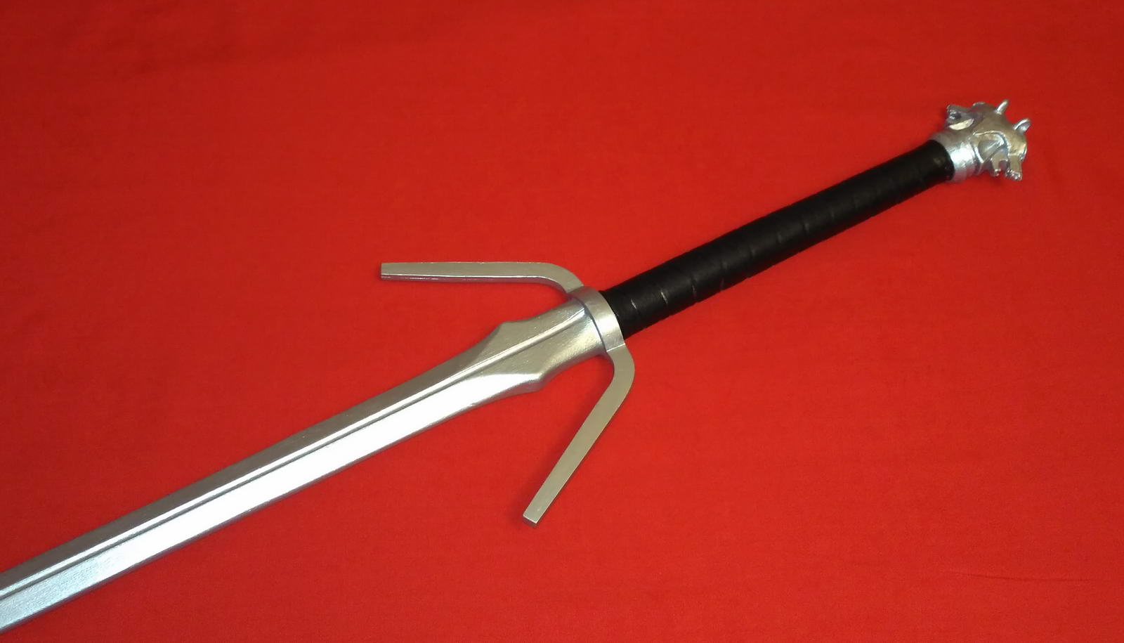 21-Geralt Silver_sw_03.jpg